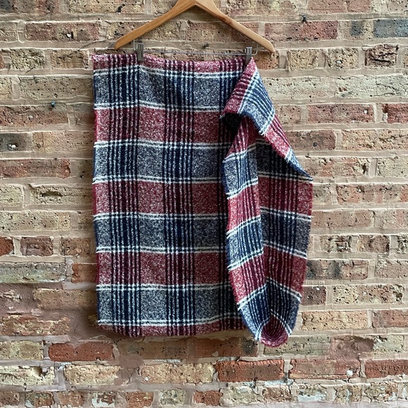 Navy and Red Blanket Infinity Scarf - Picture 6 of 8